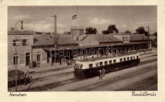 Komárom, railway station (fa)