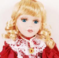 Porcelán fejű baba, jó állapotban, m: 40 cm