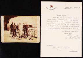 cca 1900 Fotó a Hunnia csónakázó egylet tagjairól 10x16 cm + levél az egyesülettől Ángyán Jánosnak