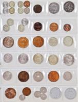 Vegyes külföldi fémpénzgyűjtemény 5 műbőr gyűrűs albumba rendezve, sokféle ország, ezüstpénzekkel és...