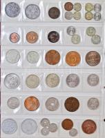 Vegyes külföldi fémpénzgyűjtemény 5 műbőr gyűrűs albumba rendezve, sokféle ország, ezüstpénzekkel és...