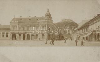 Déva, Főtér, Fehér Kereszt szálloda, Holtzer Károly és Hirsch kereskedései / main square, hotel, shops; photo