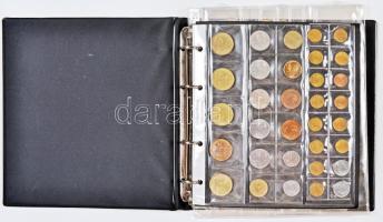 Mexikó / Vegyes fémpénzek albumba rendezve, ezüstökkel, közte 1952. 5P Ag T:vegyes Mexico / Mixed coins with silver in collectors album, with 1952. 5 Pesos Ag C:mixed