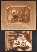 cca 1899-1933 Keményhátú családi fotó kasírozva, gyermekfotó, 31x26 és 23x17 cm