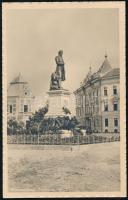 Rimaszombat, Tompa-szobor; ifj. Rábely Miklós kiadása / Tompa statue