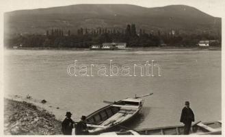 Leányfalu, Duna-part, csónakok; Princz A. fűszerkereskedő kiadása