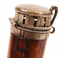 Fém betétes tajtékpipa, jó állapotban szárral, m: 10 cm, h: 9 cm /
Antique meerschaum with copper to...