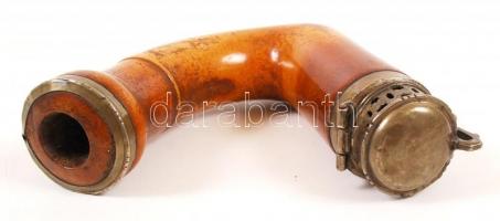 Fém betétes tajtékpipa, jó állapotban szárral, m: 12 cm, h: 11 cm /
Antique meerschaum with copper t...