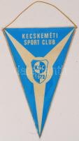 Kecskeméti Sport Club feliratú zászló