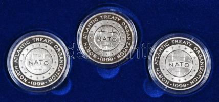 1999. "Magyarország csatlakozása a NATO-hoz" + "Lengyelország csatlakozás a NATO-hoz&...