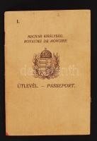 1930 Magyar Királyság által kiállított fényképes útlevél /
1930 Hungarian passport