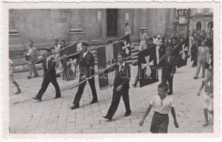 cca 1935 Unidentified Croatian city, Krizarsko drustvo; Eucharistic procession, original photo