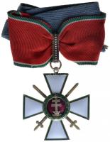 1939- "A Magyar Érdemrend középkeresztje hadiszalagon, kardokkal" kitüntetés rövidített szalagon T:1- RR! ~80db adományozás! Hungary 1939- "Median Cross of the Hungarian Order of Merit with swords on wartime ribbon" decoration on original ribbon C:AU RR! NMK: 376.