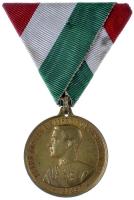 Osztrák-Magyar Monarchia 1848-1898. "Ferenc József 50 éves Jubileuma" emlékmedál eredeti magyar mellszalagon. "FRANZ JOSEPH I. KAISER VON OESTERREICH * 1849 * / 50 JAHRE REICH AN THATEN 1898" (35mm) T:2 Austro-Hungarian Monarchy 1848-1898. 50th Anniversary of Franz Joseph on original hungarian ribbon (35mm) C:XF