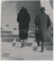 cca 1930-1940 Kinszki Imre (1901-1945): Fel a lépcsőn, pecséttel jelzett vintage fotó, 13x11 cm