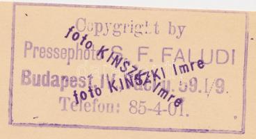 cca 1930-1940 Kinszki Imre (1901-1945): Fel a lépcsőn, pecséttel jelzett vintage fotó, 13x11 cm