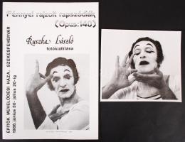 1970 Ruszka László (1936-): Marcel Marceau a Pillangót mímeli, vintage fotó, pecséttel jelzett, feliratozott, hozzáadva a szerző kiállítási katalógusát, 16x18 cm
