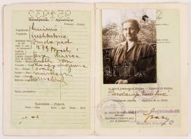 1928 Bp., Magyar Királyság által kiadott fényképes útlevél/
Passport