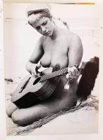 1968 Humana, német naturista magazin, 12 füzet egybekötve, színes és fekete-fehér képekkel /
1968 Hu...