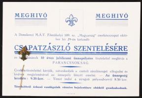 cca 1930 Cserkész meghívó csapatzászló szentelésre és jelvény / Scout invitation and badge