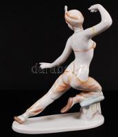 Hollóházi hastáncos, kézzel festett, jelzett, hibátlan, m:24 cm/
Handpainted Hollóházi chinaware fig...