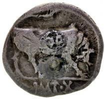 Római Birodalom / Augustus i.e.15-13. Denar Ag Lungdunum (3.73g) T:3 anyaghiba
Roman Empire / August...