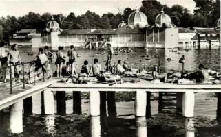 12 db MODERN fekete-fehér magyar városképes lap (strand, fürdő) egy fotóval / 12 modern black and wh...