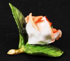 Herendi porcelán rózsa, kézzel festett, mini lepattanássokkal, jelzett, 6x7 cm