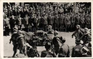 Szatmárnémeti, bevonulás; Horthy Miklós, Teleki Pál, Hóman Bálint, magyar kormánytagok / entry of the Hungarian troops So. Stpl