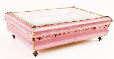 Textillel borított emlékdoboz csiszolt üveg fedéllel, kulccsal, 19x29x8 cm