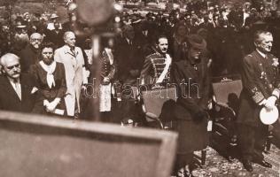 cca 1940 Horthy Miklós, lánya, Kállay miniszterelnök és Tormay Cecile temetésén. MFI fotó / The mour...