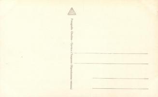 Cortina, Cantore monument