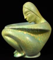 Gorka Géza (1895-1971): Figurális art deco dísztál. Repesztett mázas kerámia, formába öntött, apró mázhibákkal, jelzett, m:23 cm, h:21 cm, sz:16 cm