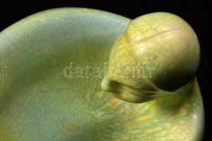 Gorka Géza (1895-1971): Figurális art deco dísztál. Repesztett mázas kerámia, formába öntött, apró m...