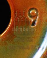 Zsolnay eozin mázas kút figura, hibátlan, jelzett, m: 14 cm /
Zsolnay chinaware figure with eozen co...