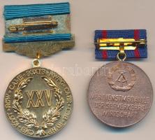 NDK 1974. "A KGST fennállásának 25. évfordulója" aranyozott emlékérem szalagon és fém jelv...