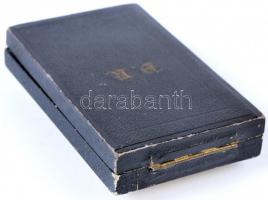 1869-1916. "Koronás Arany Érdemkereszt a Vitézségi Érem szalagján" aranyozott Br kitünteté...