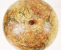 1925 Földgömb, Magyar Földrajzi Intézet, mérték:1:70 000 000, foltos, d:18 cm/ Antique globe