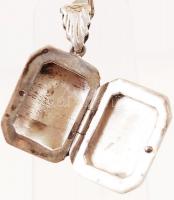 Ezüst (Ag.) dupla oldalas fényképtartó medál, jelzett, 1,5×2 cm, nettó: 2,6 g
