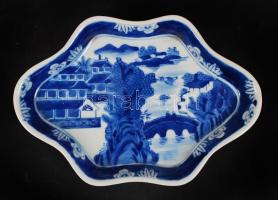 Kínai életképes tálka, máz alatti kék festéssel, jelzett, hibátlan, 21×13 cm