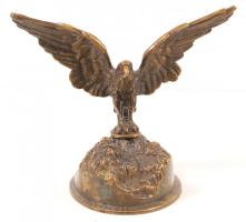 Turul madár, "Emlék Losoncról" felirattal, bronz, m:14 cm, 18×13 cm