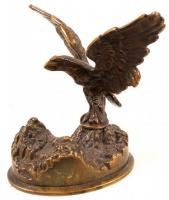 Turul madár, "Emlék Losoncról" felirattal, bronz, m:14 cm, 18×13 cm