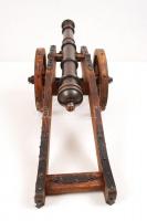 Ágyú makett, fa és bronz, címerrel, 36×12 cm