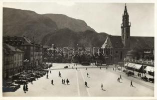Bolzano, Bozen; Piazza Vitt. Emanuele / square, automobiles, trams