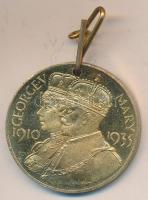 Nagy-Britannia 1935. "V. György és Mária ezüslakodalma" aranyozott fém jelvény sérült mell...