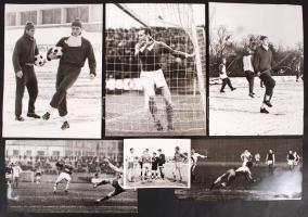 cca 1950-1960 11 db nagyobb méretú fotó football mérkőzésekről 24x16 cm-ig