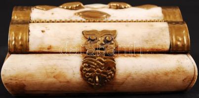 Dekoratív csontból és rézből készült ékszeres dobozka 10x7x4cm