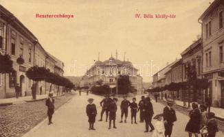 Besztercebánya, IV. Béla király tér, Neumann Ede boltja / square, shop