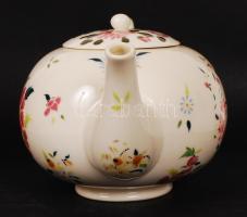 Zsolnay virág mintás teás kiöntő, kézzel festett, jelzett (TJM), igényesen restaurált, m:14 cm, h:28...