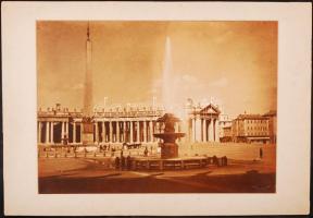 cca 1920-1930 Kerny István (1879-1963): Róma - Colonnade, hidegpecséttel jelzett vintage fotóművészeti alkotás, vegyileg színezett, képméret 28x39 cm, karton 35x50 cm / cca 1920-1930 István Kerny (1879-1963): Rome - Colonnade, with artist's stamp, chemically coloured photo, 28x39 cm, carton: 35x50 cm